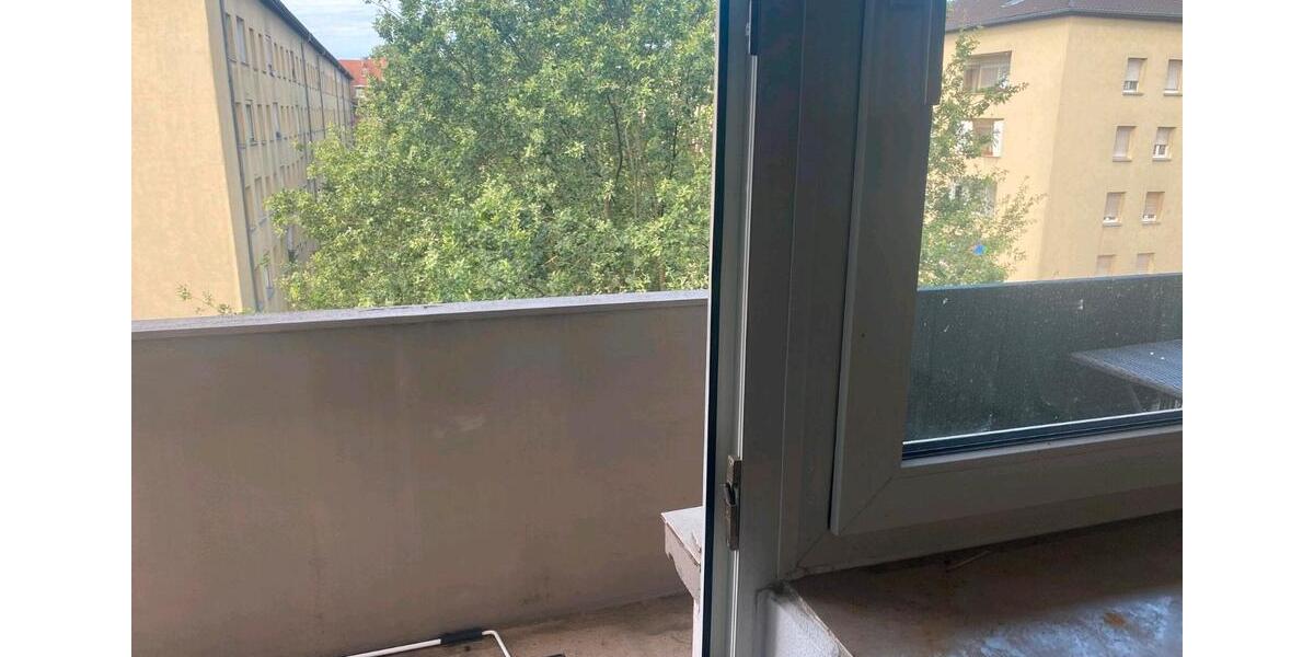 Etagenwohnung Mannheim Neckarstadt-Ost - 2 Zimmer, 66 m&sup2;, 180.000&euro; | Angebot:26770379