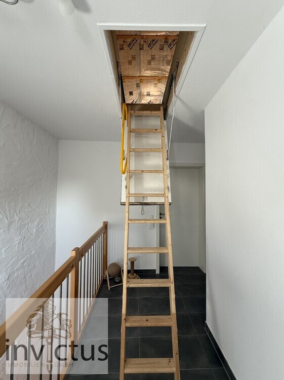 Solide vermietetes (1.678EUR kalt) Zweifamilienhaus mit modernem Komfort im Herzen von Ittlingen 4.5 zimmer