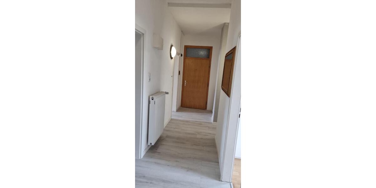 Etagenwohnung Ludwigshafen am Rhein Mundenheim - 3 Zimmer, 100 m&sup2;, 1.000&euro; | Angebot:26689078