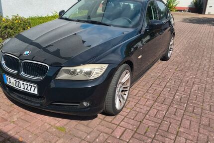 BMW 320 68.000 km 9.500 &euro; Kronau 76709