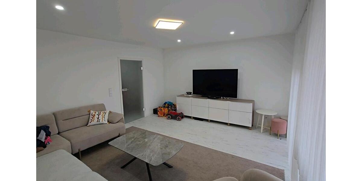 Etagenwohnung Wiesloch - 4.5 Zimmer, 100 m&sup2;, 2.000&euro; | Angebot:26386613