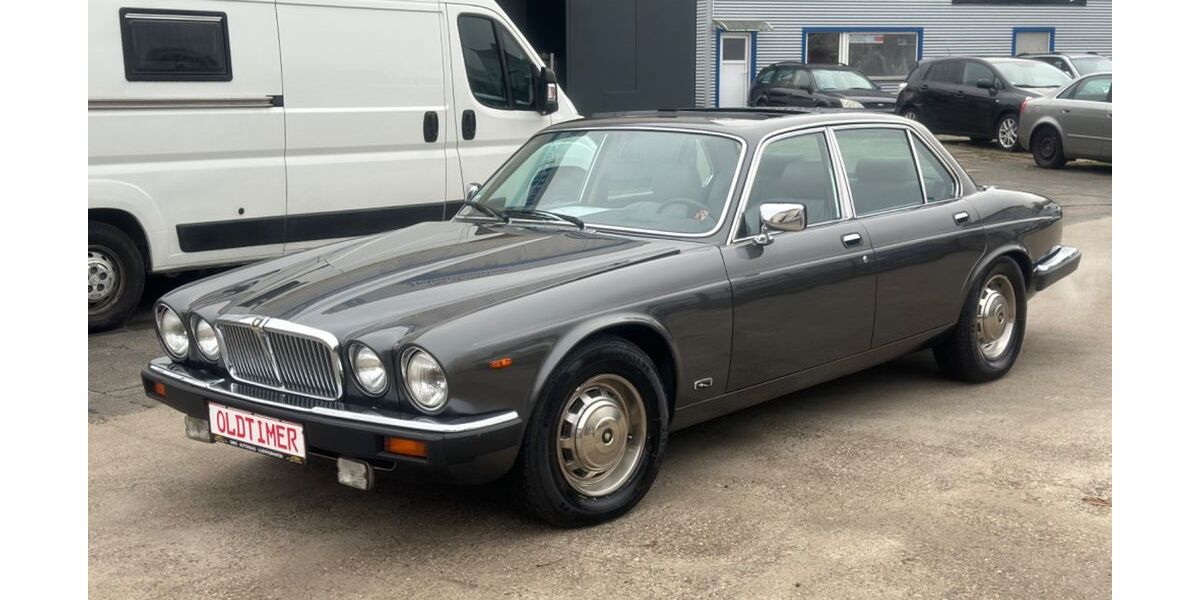 Jaguar XJ 95.000 km 9.900 € Ludwigshafen 67059