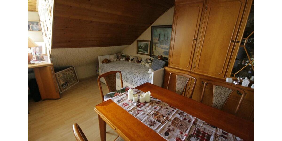 Dachgeschoßwohnung Ludwigshafen am Rhein Parkinsel - 4 Zimmer, 100 m&sup2;, 330.000&euro; | Angebot:26706806
