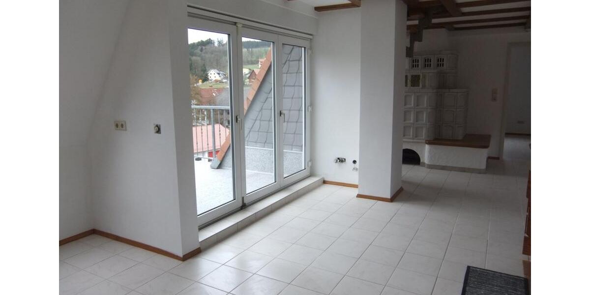 Dachgeschoßwohnung Oberzent - 3.5 Zimmer, 100 m&sup2;, 780&euro; | Angebot:24466563