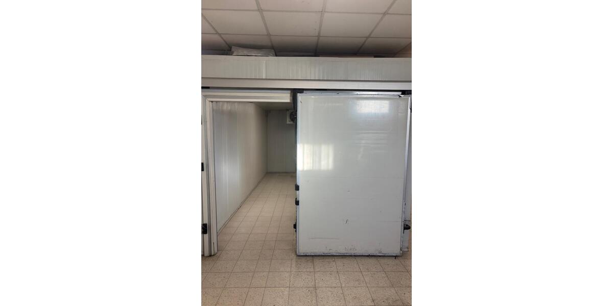 KALTHALLE | KÜHLLAGER | BÜRO | RAMPE | LAGER | ZENTRAL zimmer