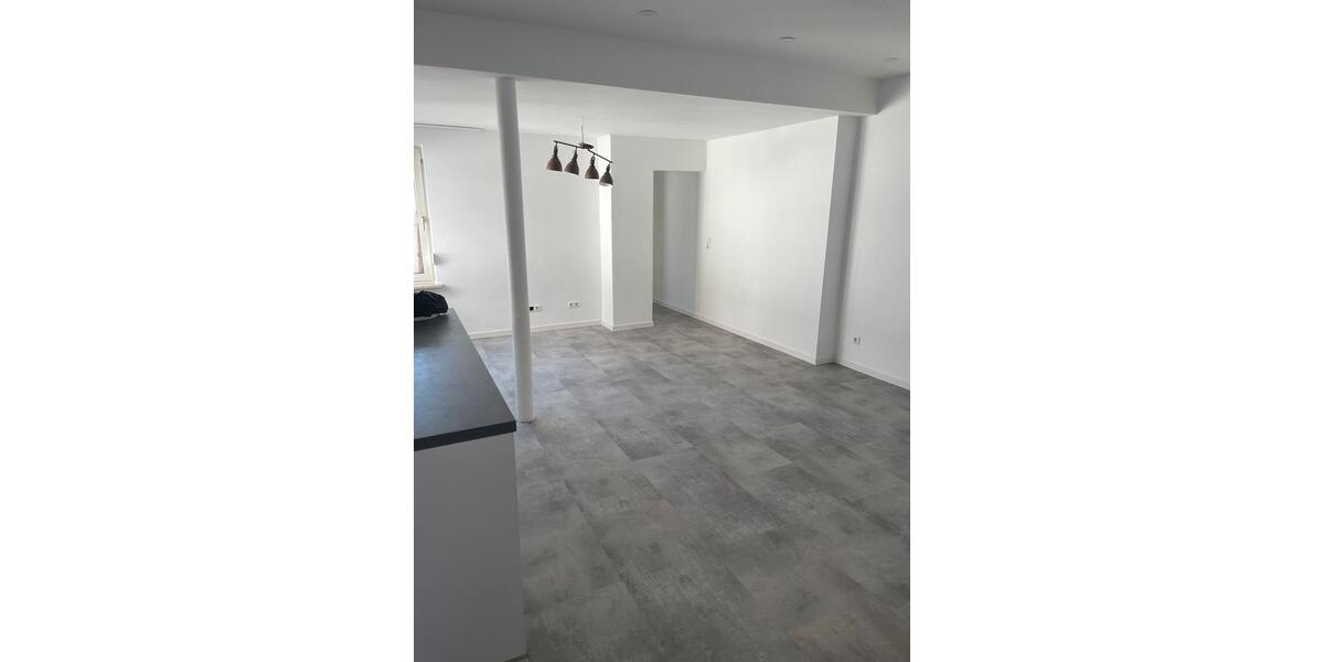 Erdgeschoßwohnung Schwetzingen - 3 Zimmer, 100 m&sup2;, 1.000&euro; | Angebot:26343860