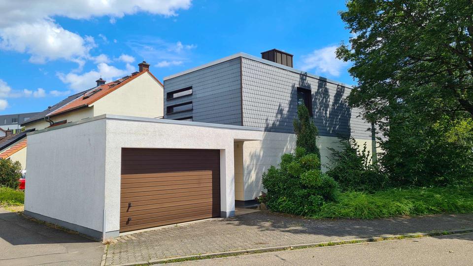 Einfamilienhaus Viernheim - 5 Zimmer, 198 m&sup2;, 2.200&euro; | Angebot:23456246