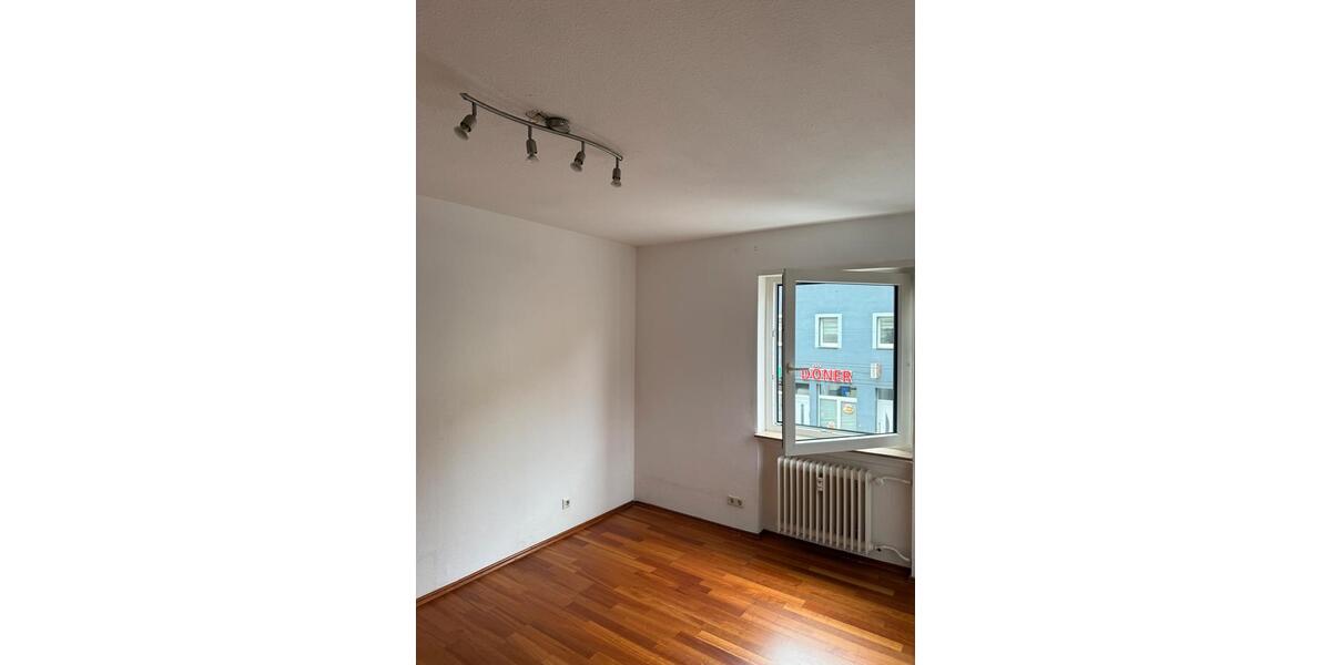 Etagenwohnung Ludwigshafen am Rhein Ludwigshafen-Hemshof - 3 Zimmer, 70 m&sup2;, 1.300&euro; | Angebot:25431706