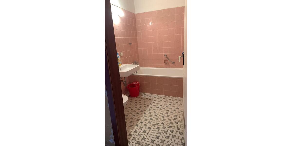 Etagenwohnung Ludwigshafen am Rhein Ludwigshafen-Hemshof - 3 Zimmer, 80 m&sup2;, 170.000&euro; | Angebot:26889414