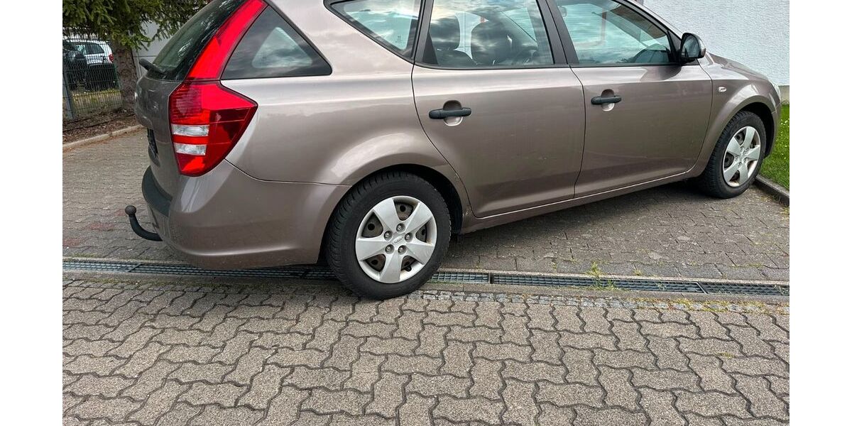 Kia ceed / Ceed 139.000 km 2.600 &euro; Ludwigshafen 67061