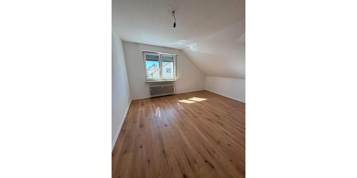 Dachgeschoßwohnung Heddesheim - 2 Zimmer, 50 m&sup2;, 850&euro; | Angebot:26345318