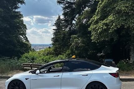 Tesla Model 3 198.402 km 21.999 &euro; Heidelberg 69126