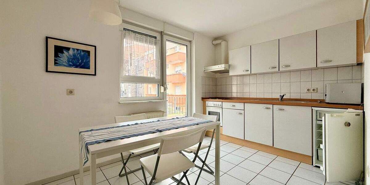 Großzügige möblierte 1-Zimmerwohnung mit Balkon in zentraler Lage - leerstehend 1 zimmer