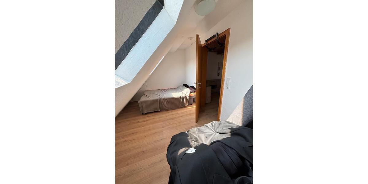 Dachgeschoßwohnung Mannheim Niederfeld - 2 Zimmer, 65 m&sup2;, 700&euro; | Angebot:26164662