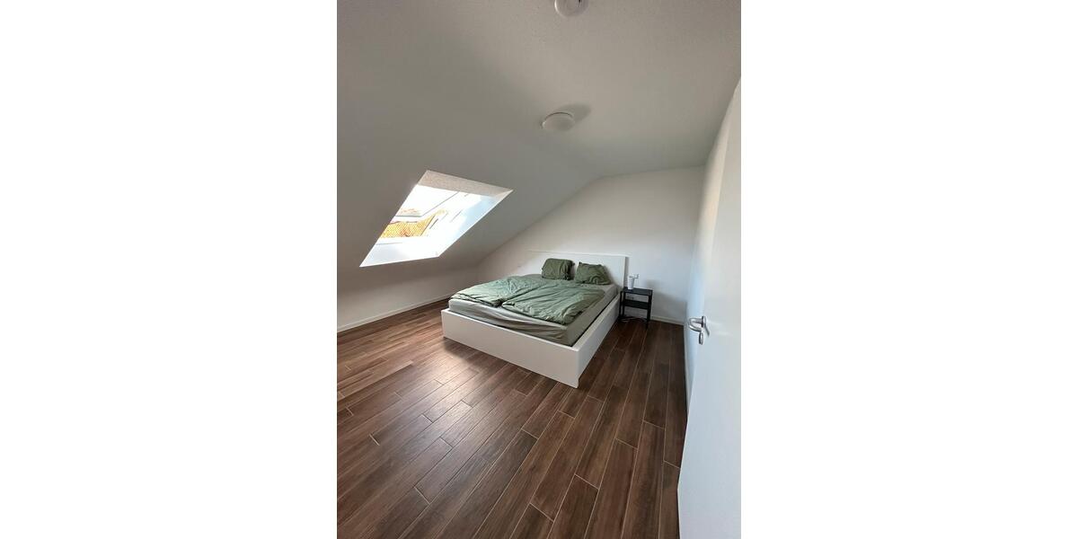 Dachgeschoßwohnung Wiesloch - 3 Zimmer, 70 m&sup2;, 814&euro; | Angebot:26147825