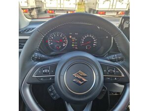 Suzuki Swift 1.2 Hybrid MT Comfort 4.800 km 18.690 &euro; Obrigheim-Asbach 74847