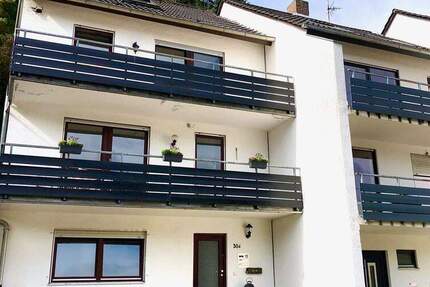 LÄNDLICH: TRAUMAUSSICHT, GROSSES FAMILIENHAUS, EINBAUKÜCHE, 2 STELLPLÄTZE 6 zimmer