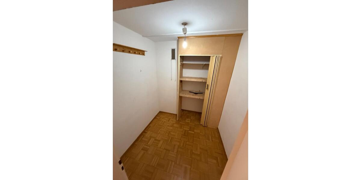 Etagenwohnung Eppelheim - 3.5 Zimmer, 84 m&sup2;, 230.000&euro; | Angebot:27086835