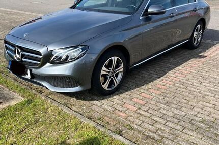 Mercedes E 200
