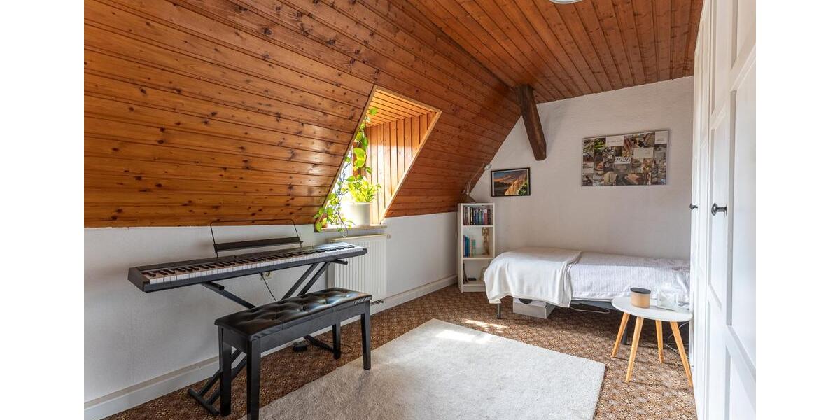 Reihenhaus Eberbach - 7 Zimmer, 165 m&sup2;, 260.000&euro; | Angebot:26701160