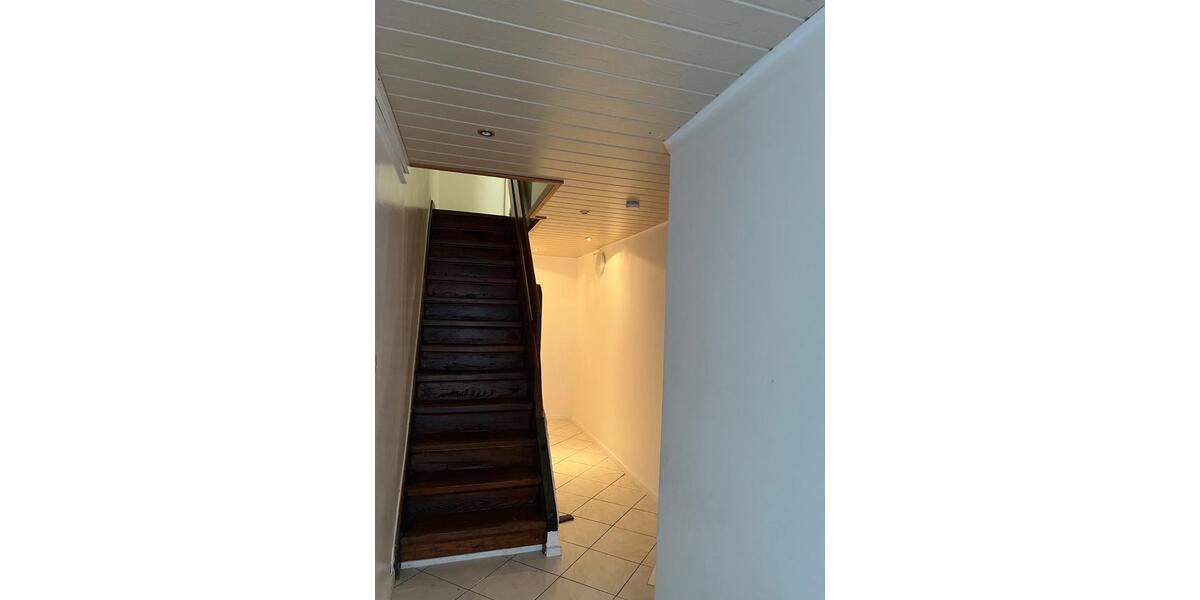 Einfamilienhaus Eberbach - 7 Zimmer, 130 m&sup2;, 1.300&euro; | Angebot:24648278