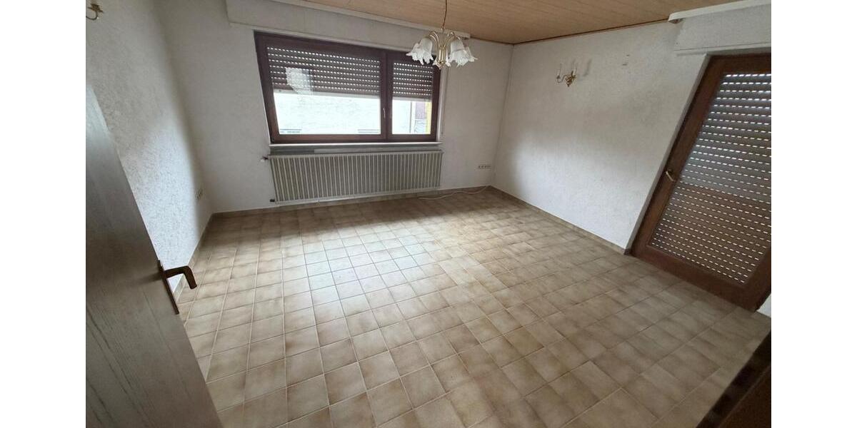 Mehrfamilienhaus, Wohnhaus Sinsheim - 8 Zimmer, 166 m&sup2;, 350.000&euro; | Angebot:27146210