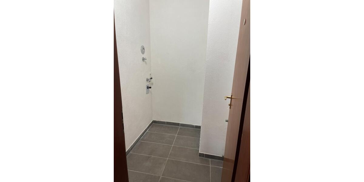 Etagenwohnung Ludwigshafen am Rhein Ludwigshafen-Hemshof - 3 Zimmer, 95 m&sup2;, 1.350&euro; | Angebot:26090398