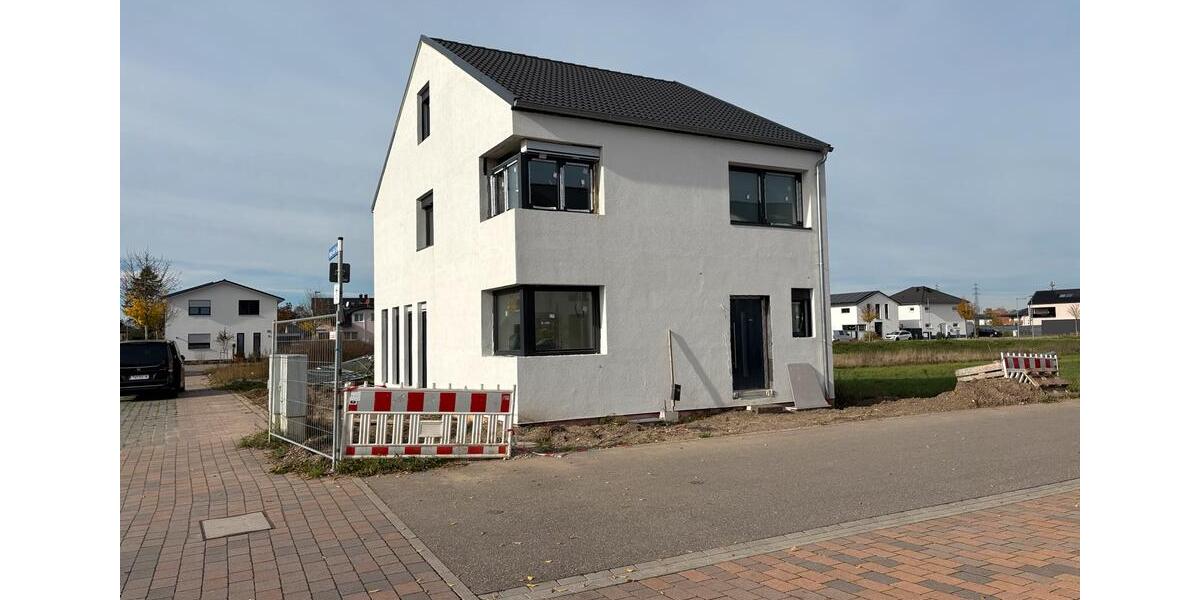 Doppelhaushälfte Philippsburg - 5 Zimmer, 230 m&sup2;, 499.000&euro; | Angebot:25055346