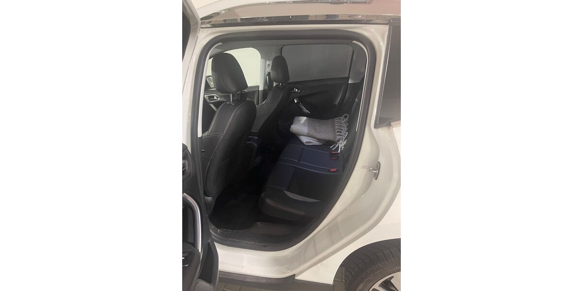 Peugeot 2008 70.400 km 12.000 &euro; Mannheim 68159