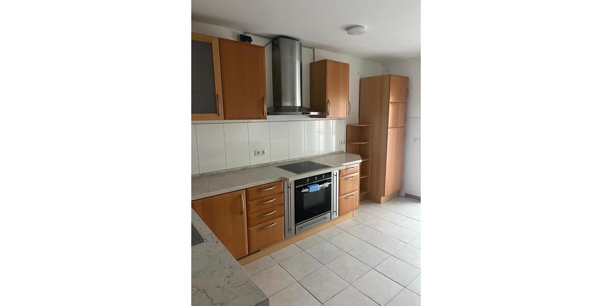 Etagenwohnung Brühl - 3 Zimmer, 93 m&sup2;, 1.170&euro; | Angebot:26326690