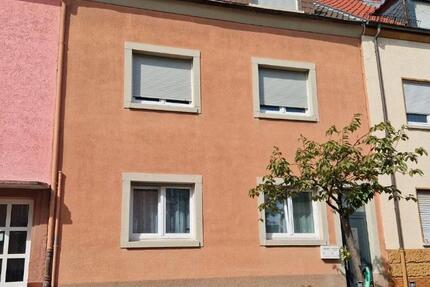 Haus Ludwigshafen am Rhein Mundenheim - 6 Zimmer, 153 m&sup2;, 429.000&euro; | Angebot:26823753