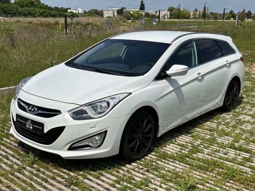 Hyundai i40 141.000 km 8.950 € Mannheim 68309