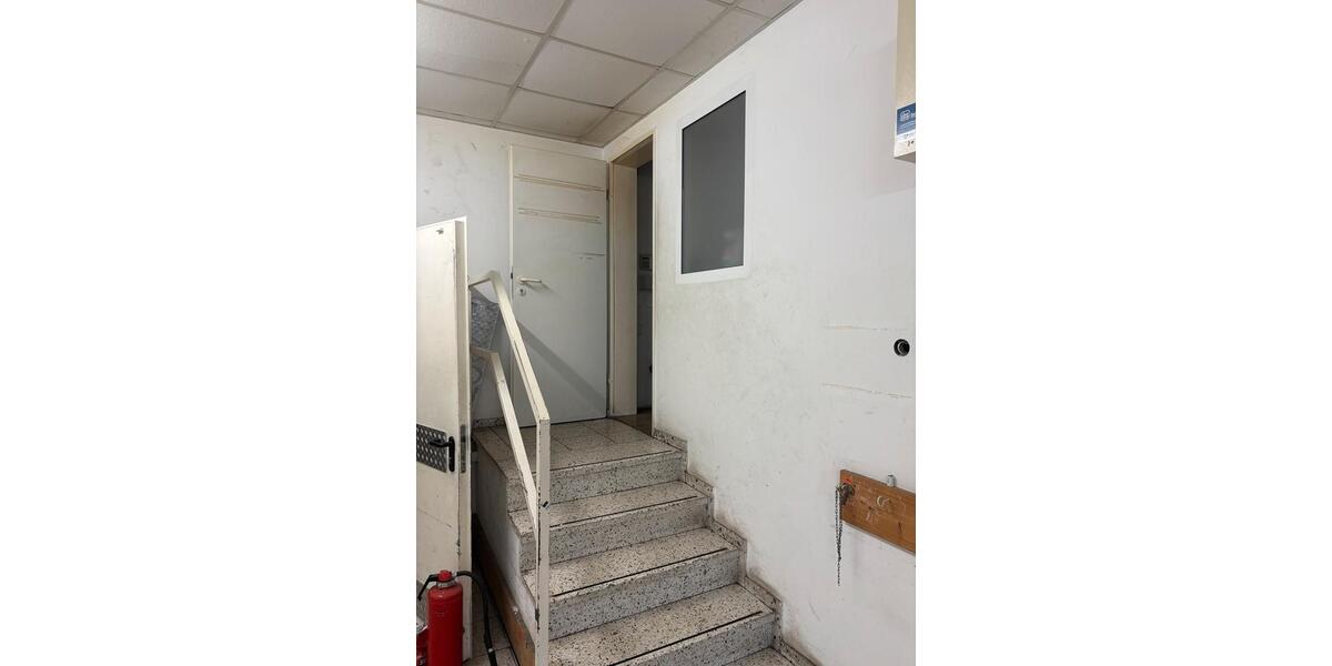 KALTHALLE | KÜHLLAGER | BÜRO | RAMPE | LAGER | ZENTRAL zimmer