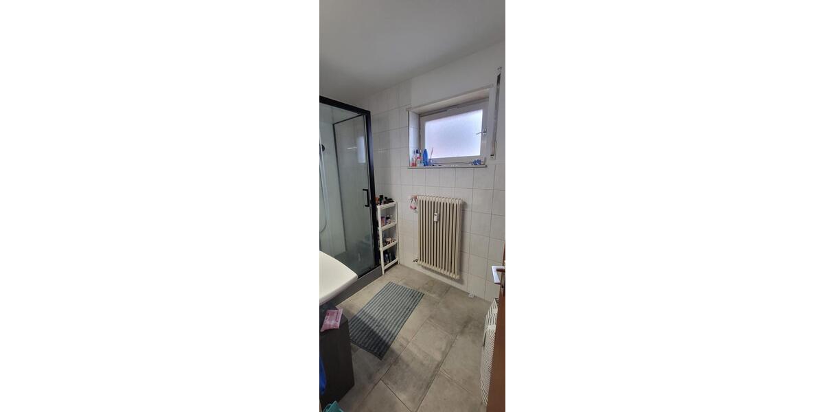 Etagenwohnung Ludwigshafen am Rhein Parkinsel - 3 Zimmer, 82 m&sup2;, 1.200&euro; | Angebot:26236203