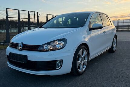 VW Golf 233.000 km 7.599 &euro; Lampertheim-Hüttenfeld 68623