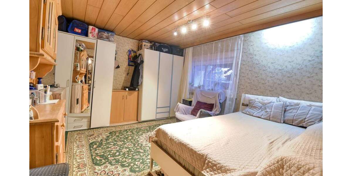 Idyllisches DHH mit Sanierungspotential an der Grenze zu Mundenheim Zusätzliches Hinterhaus inkl. - Doppelhaushälfte Ludwigshafen am Rhein Mundenheim | Angebot:25959710