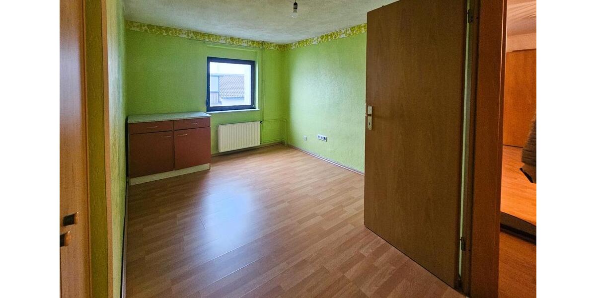 Etagenwohnung Frankenthal (Pfalz) - 4 Zimmer, 150 m&sup2;, 1.500&euro; | Angebot:26610586