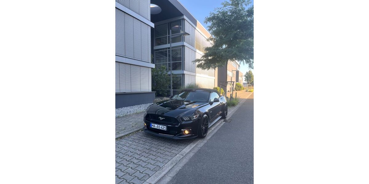 Ford Mustang 94.000 km 29.700 € Mannheim 68259