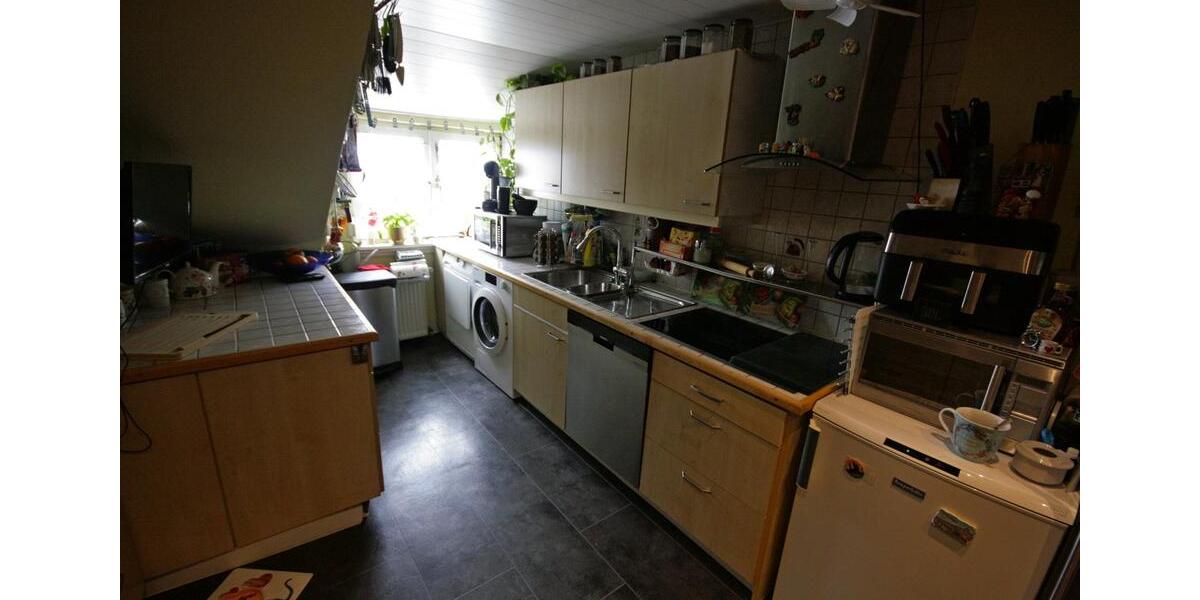 Dachgeschoßwohnung Ludwigshafen am Rhein Parkinsel - 4 Zimmer, 100 m&sup2;, 330.000&euro; | Angebot:26706806
