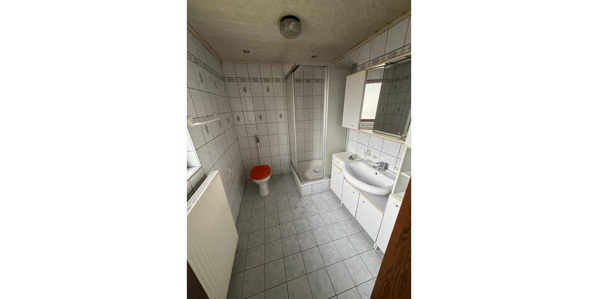 Mehrfamilienhaus, Wohnhaus Sinsheim - 8 Zimmer, 166 m&sup2;, 350.000&euro; | Angebot:27146210