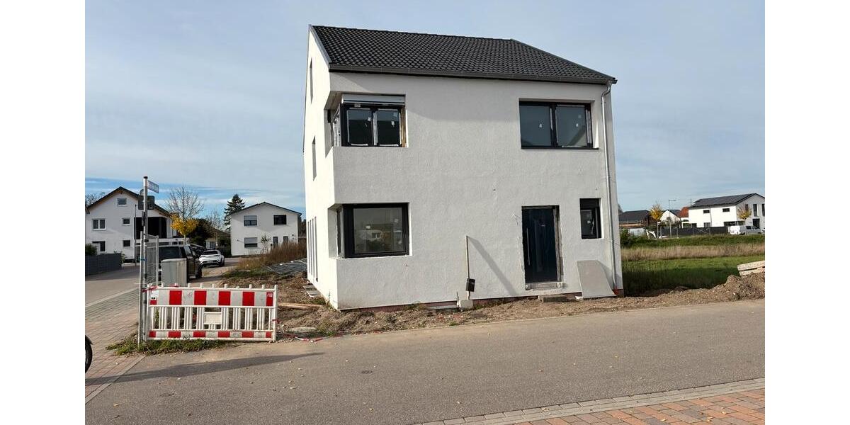 Doppelhaushälfte Philippsburg - 5 Zimmer, 230 m&sup2;, 499.000&euro; | Angebot:25055346