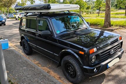 Lada Niva 65.565 km 18.500 &euro; Brühl 68782
