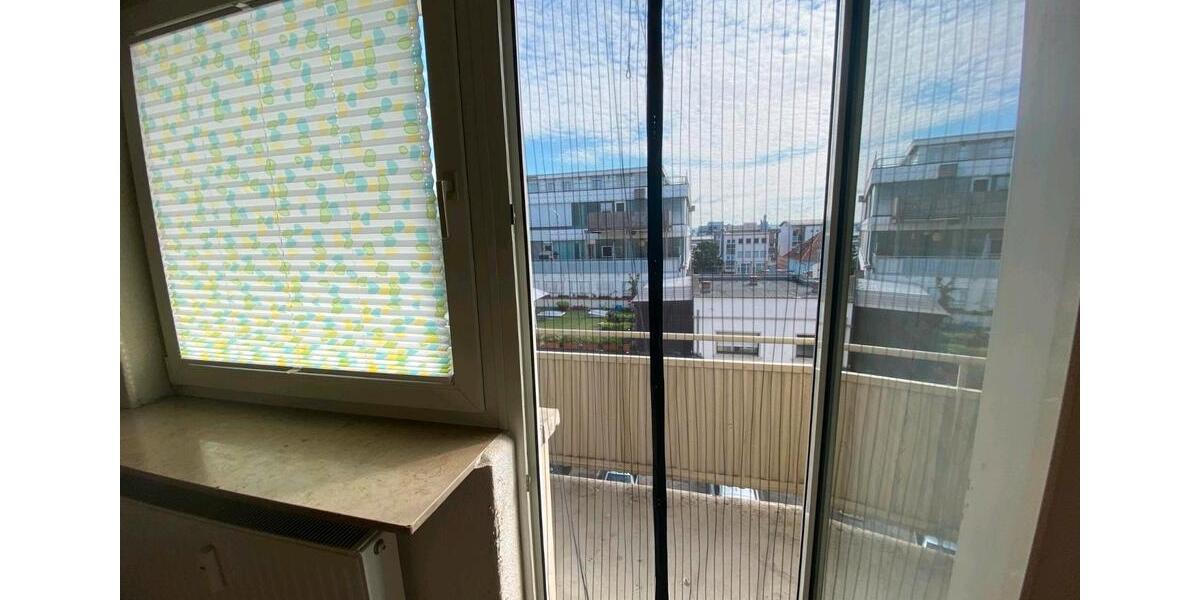 Etagenwohnung Mannheim Neckarstadt-Ost - 2 Zimmer, 66 m&sup2;, 180.000&euro; | Angebot:26770379