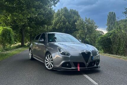 Alfa Romeo Giulietta 120.000 km 9.000 &euro; Ludwigshafen am Rhein 67065
