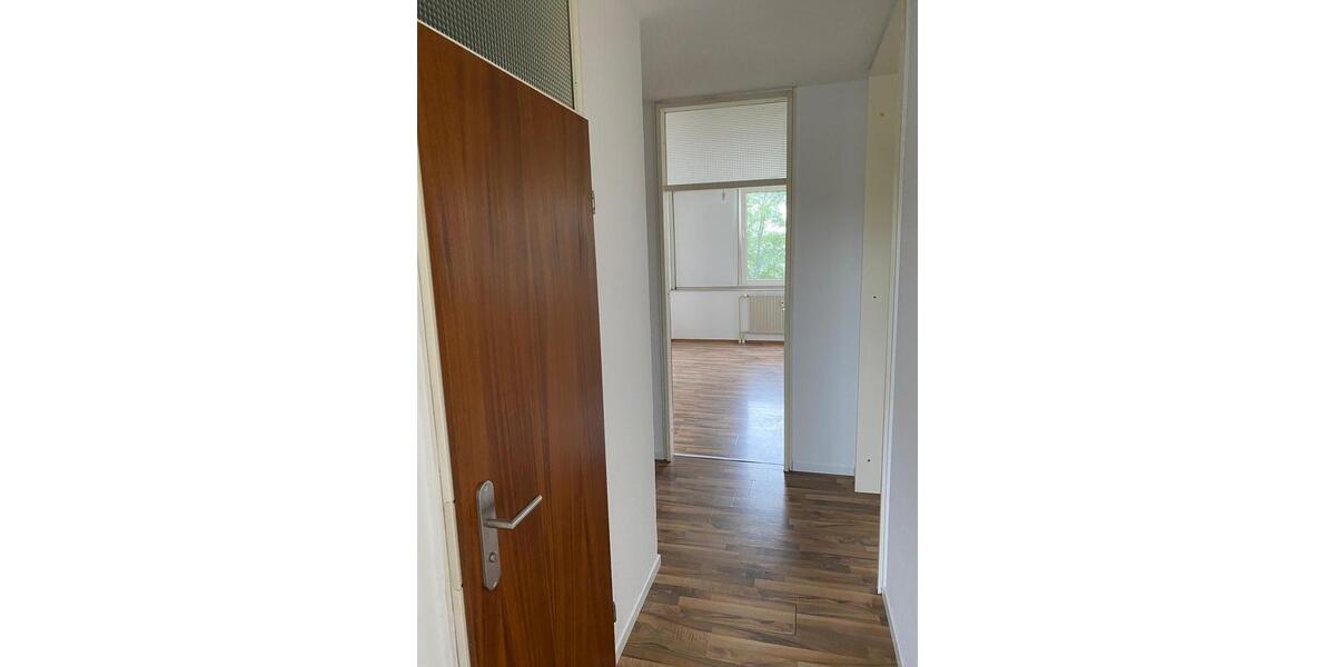Etagenwohnung Ludwigshafen am Rhein Ludwigshafen-Hemshof - 4 Zimmer, 81 m&sup2;, 215.000&euro; | Angebot:26505425