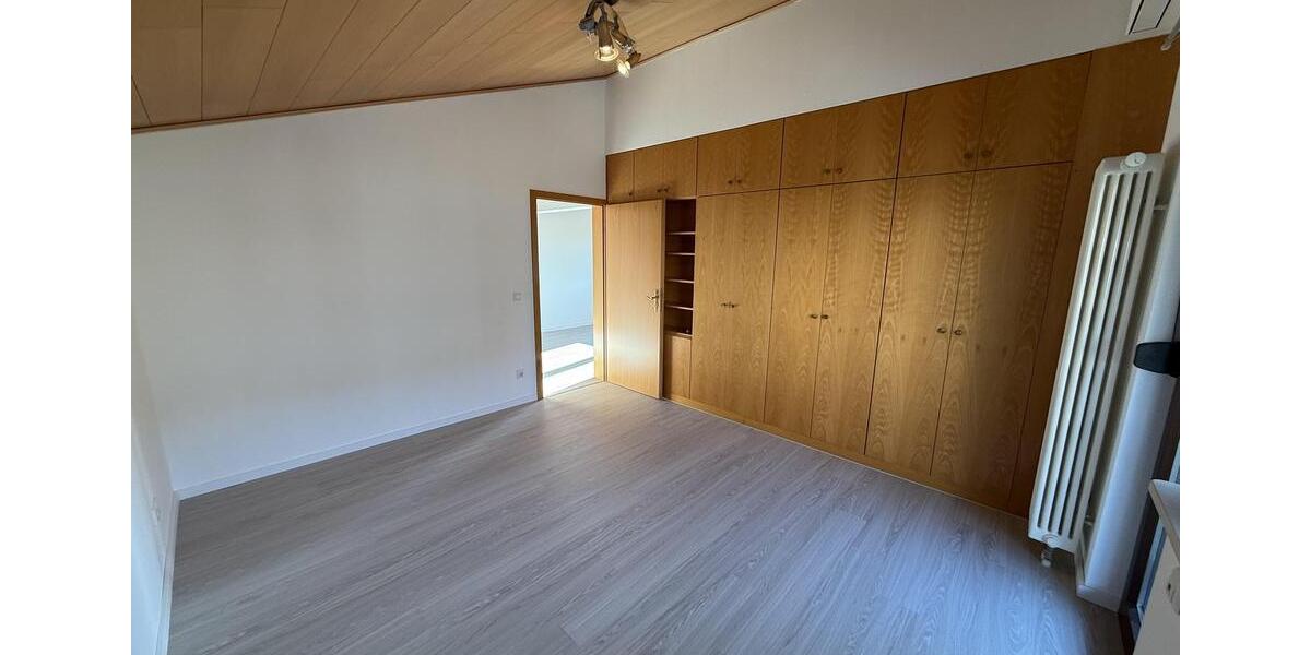Dachgeschoßwohnung Leimen - 3 Zimmer, 92 m&sup2;, 1.200&euro; | Angebot:26167355