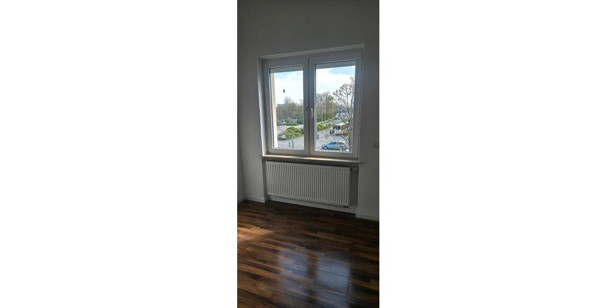 Etagenwohnung Ludwigshafen am Rhein Mundenheim - 3 Zimmer, 85 m&sup2;, 1.300&euro; | Angebot:26336266