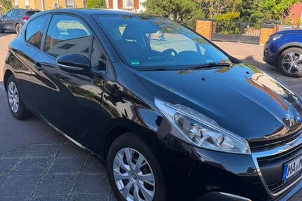 Peugeot 208 125.000 km 5.200 &euro; Mannheim 68169