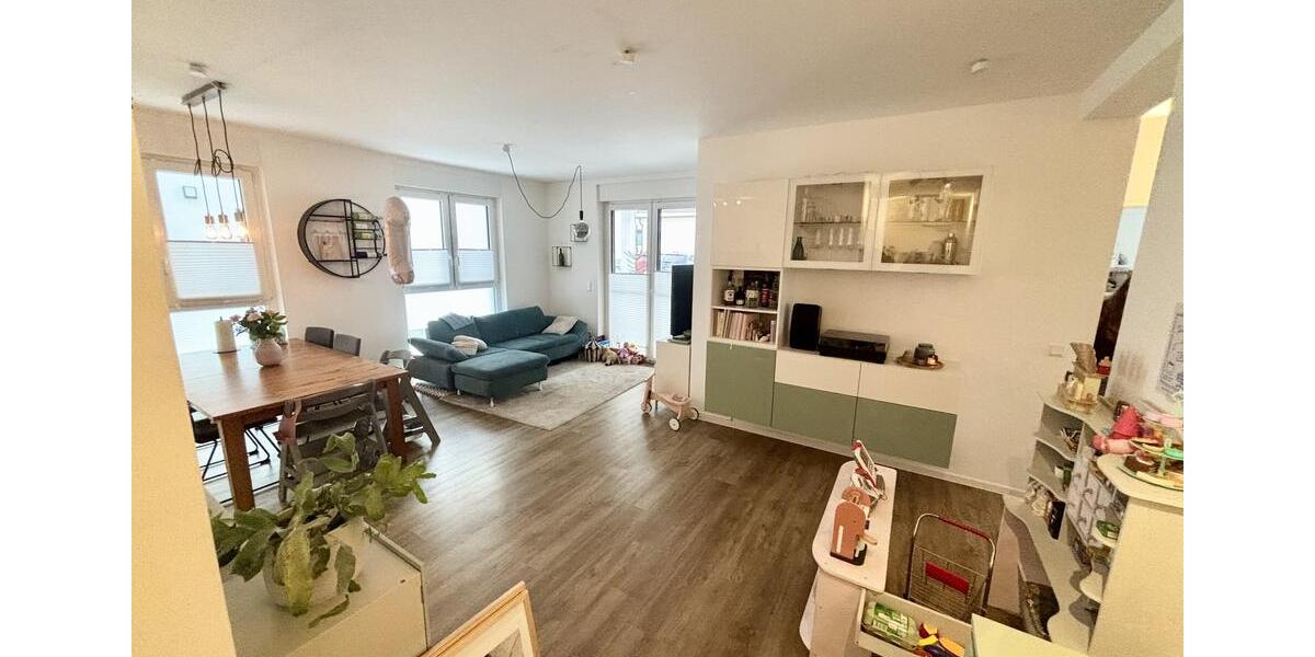 Etagenwohnung Römerberg - 4 Zimmer, 97 m&sup2;, 1.300&euro; | Angebot:25186790