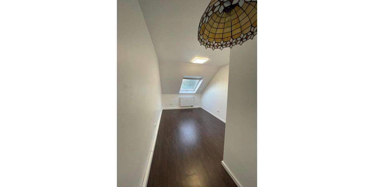Dachgeschoßwohnung Mörlenbach - 4 Zimmer, 76 m&sup2;, 1.190&euro; | Angebot:26591147
